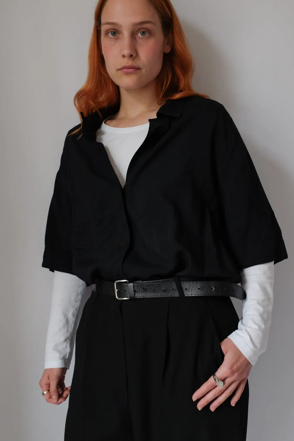 BLACK SHORT ARM OVERSIZE SHIRT