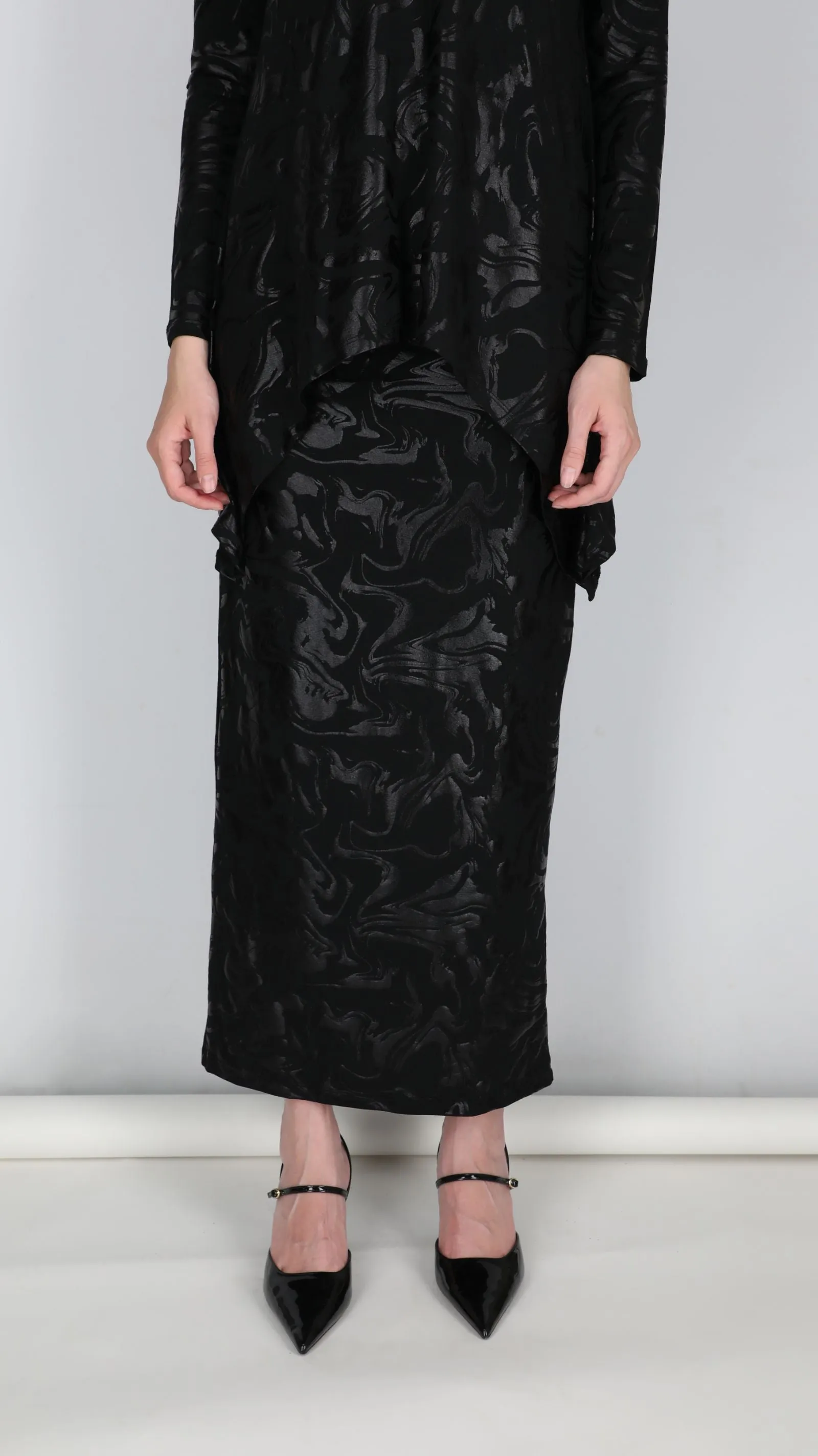 Maxi Skirt / Black Waves