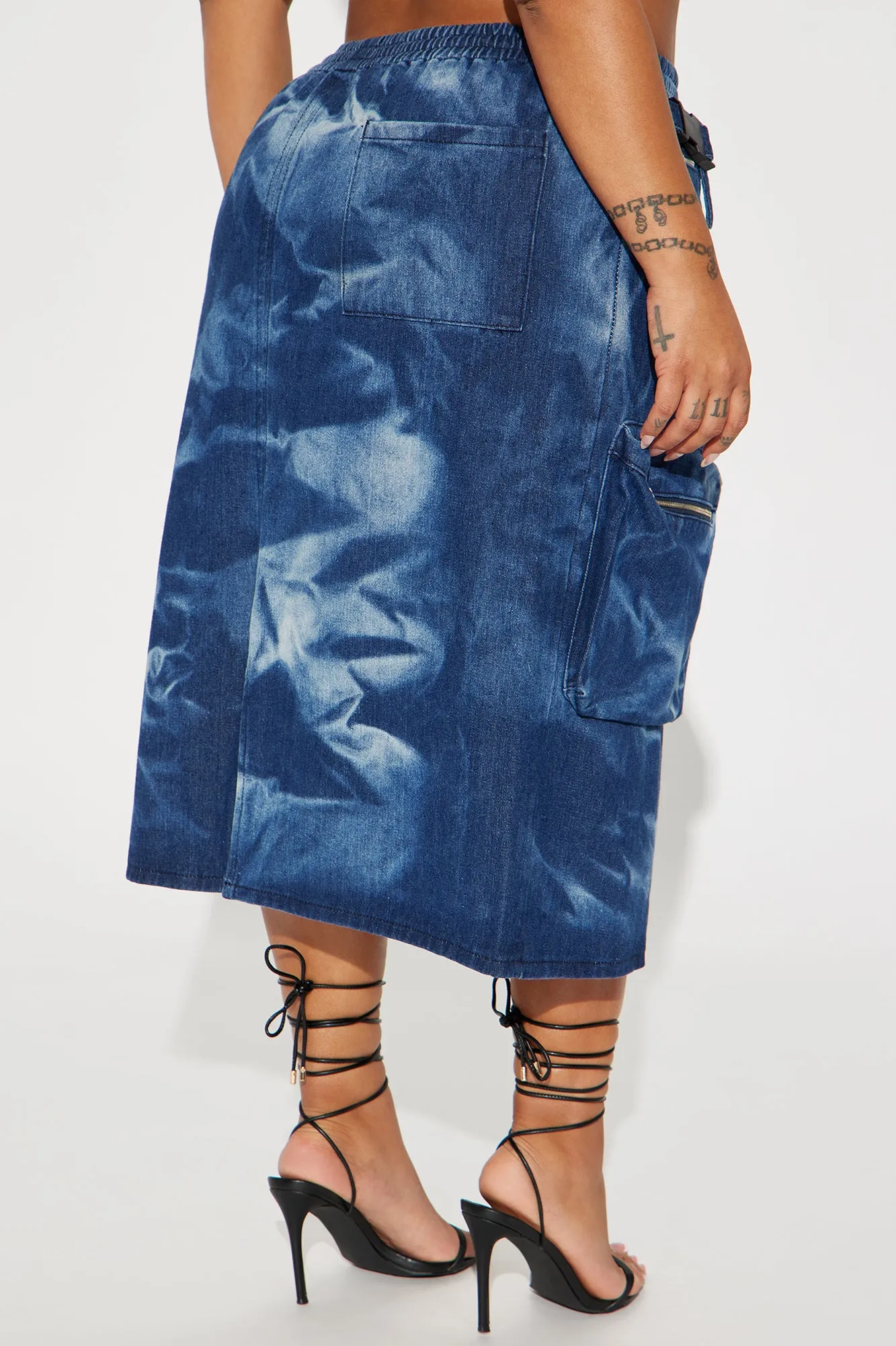 Not Sorry Mineral Wash Cargo Midi Skirt - Dark Wash