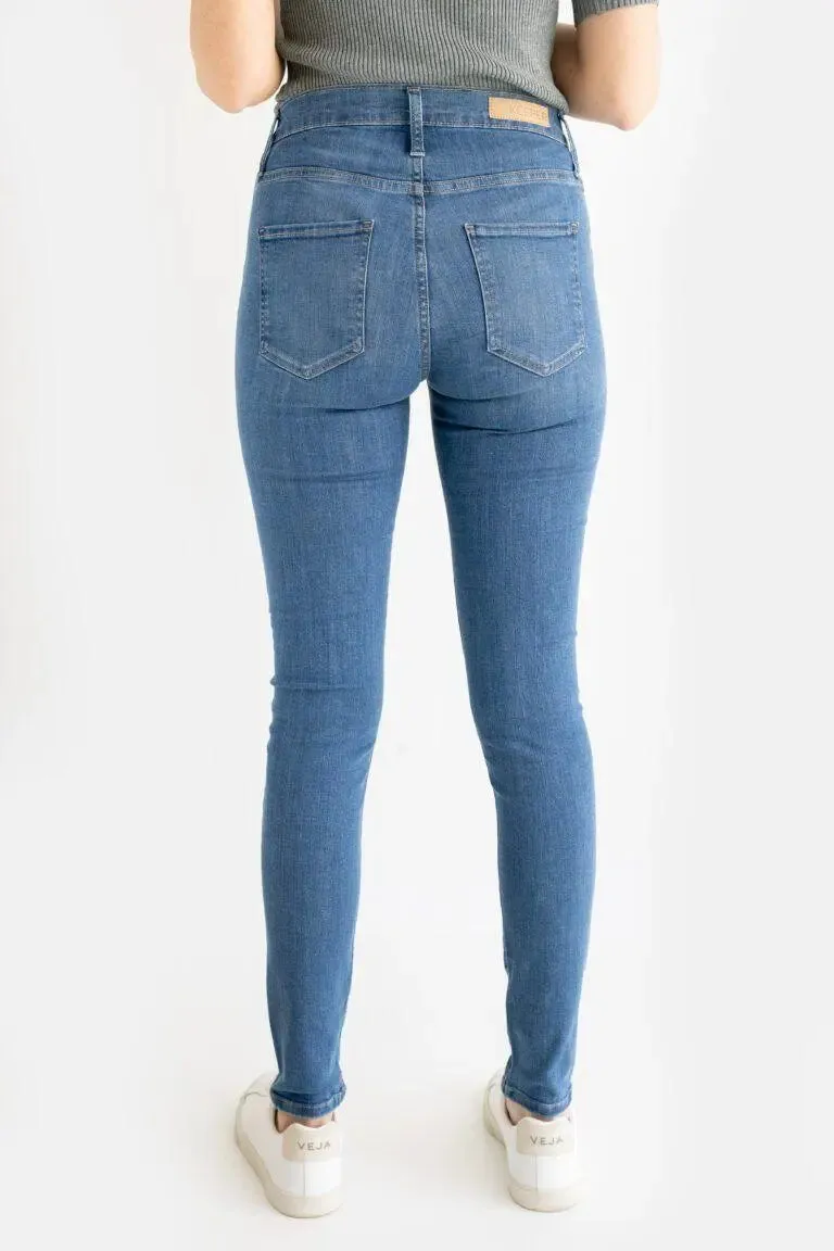 ORGANIC DENIM ELWOOD SKINNY INDIGO  by Keeper Denim