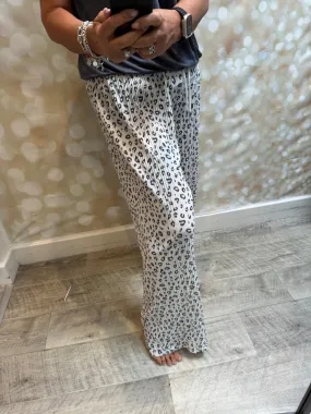 Pleated Wide leg  leopard palazzo trousers