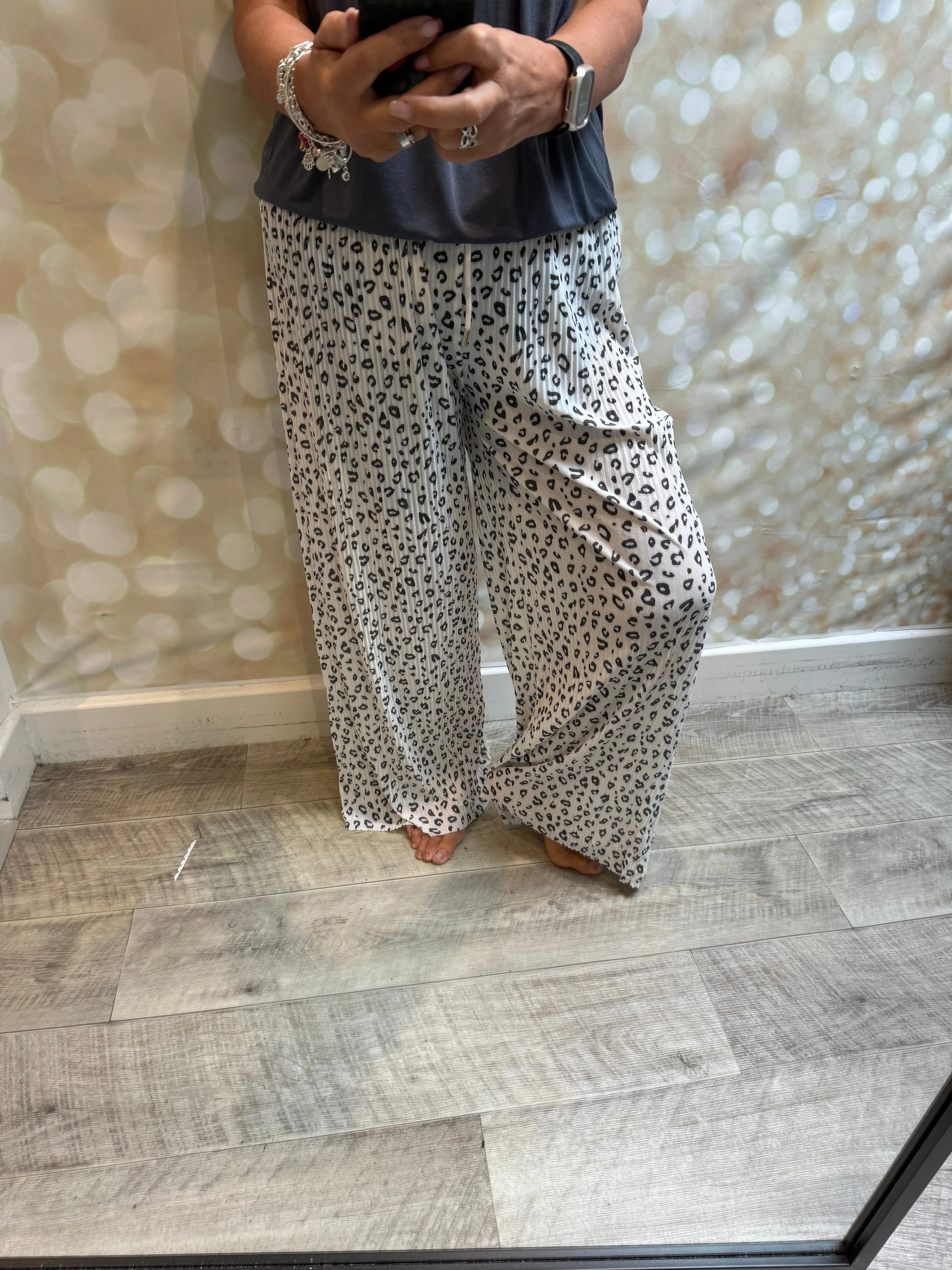 Pleated Wide leg  leopard palazzo trousers