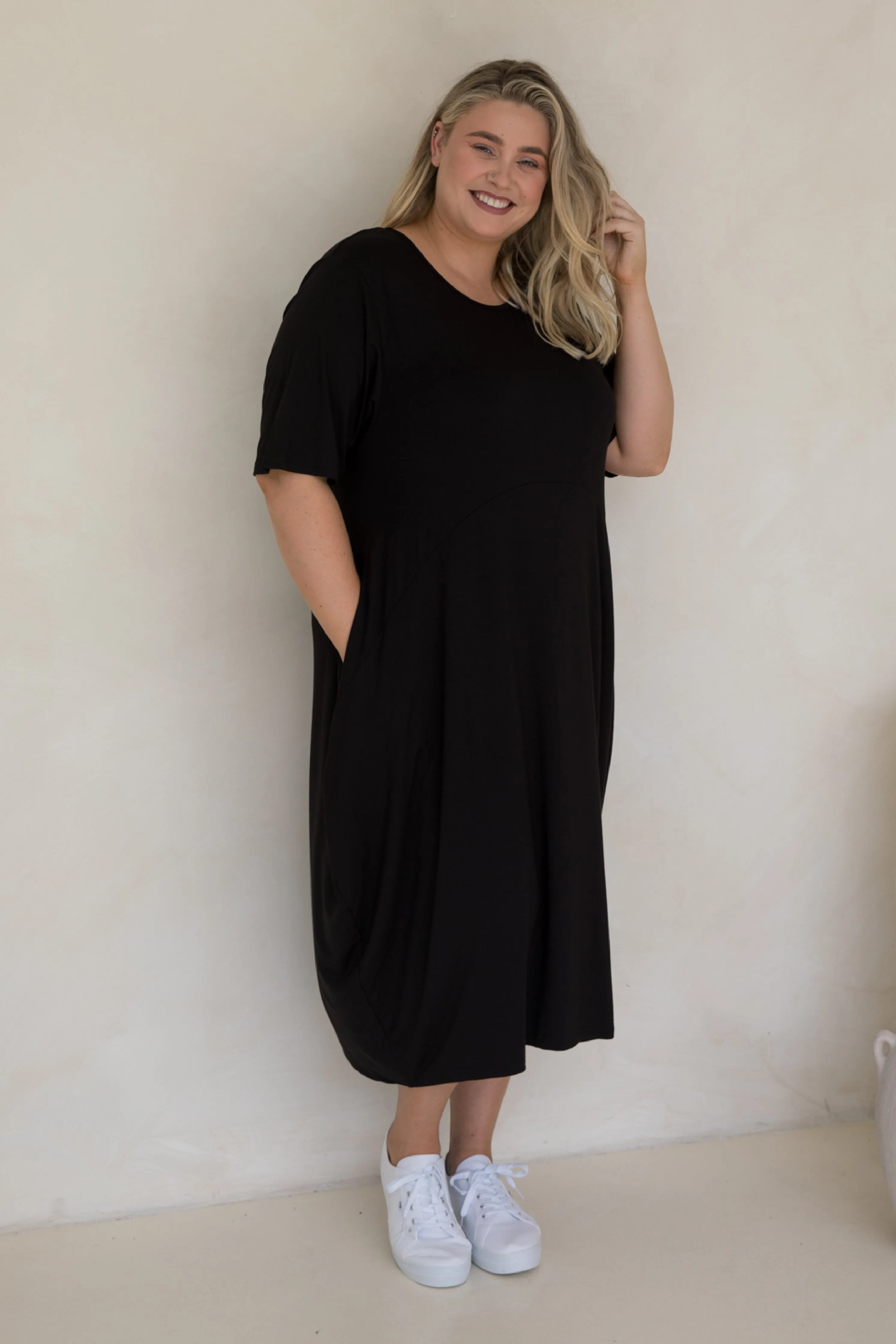 Short Sleeve Soho Dress in Black