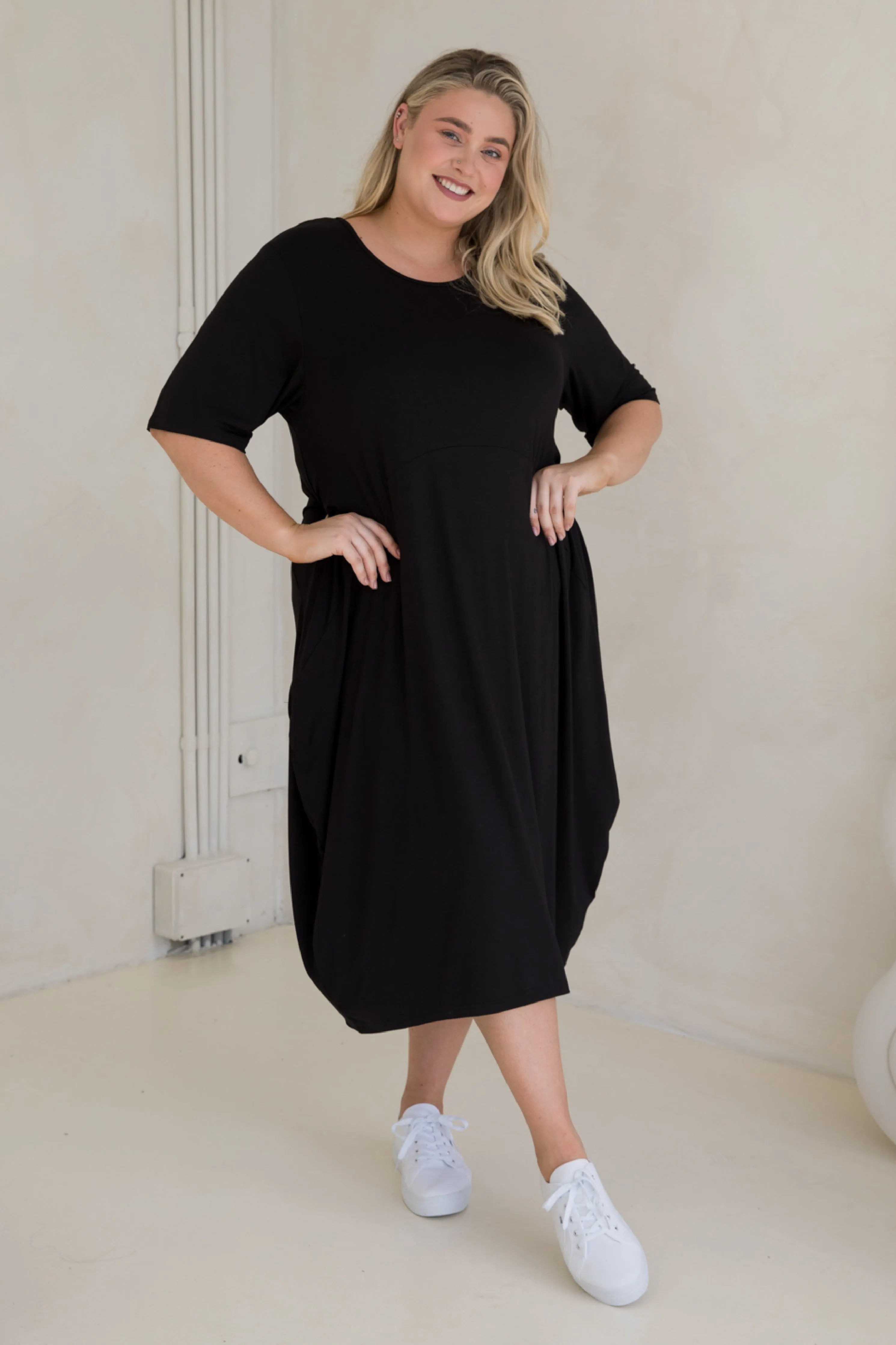 Short Sleeve Soho Dress in Black