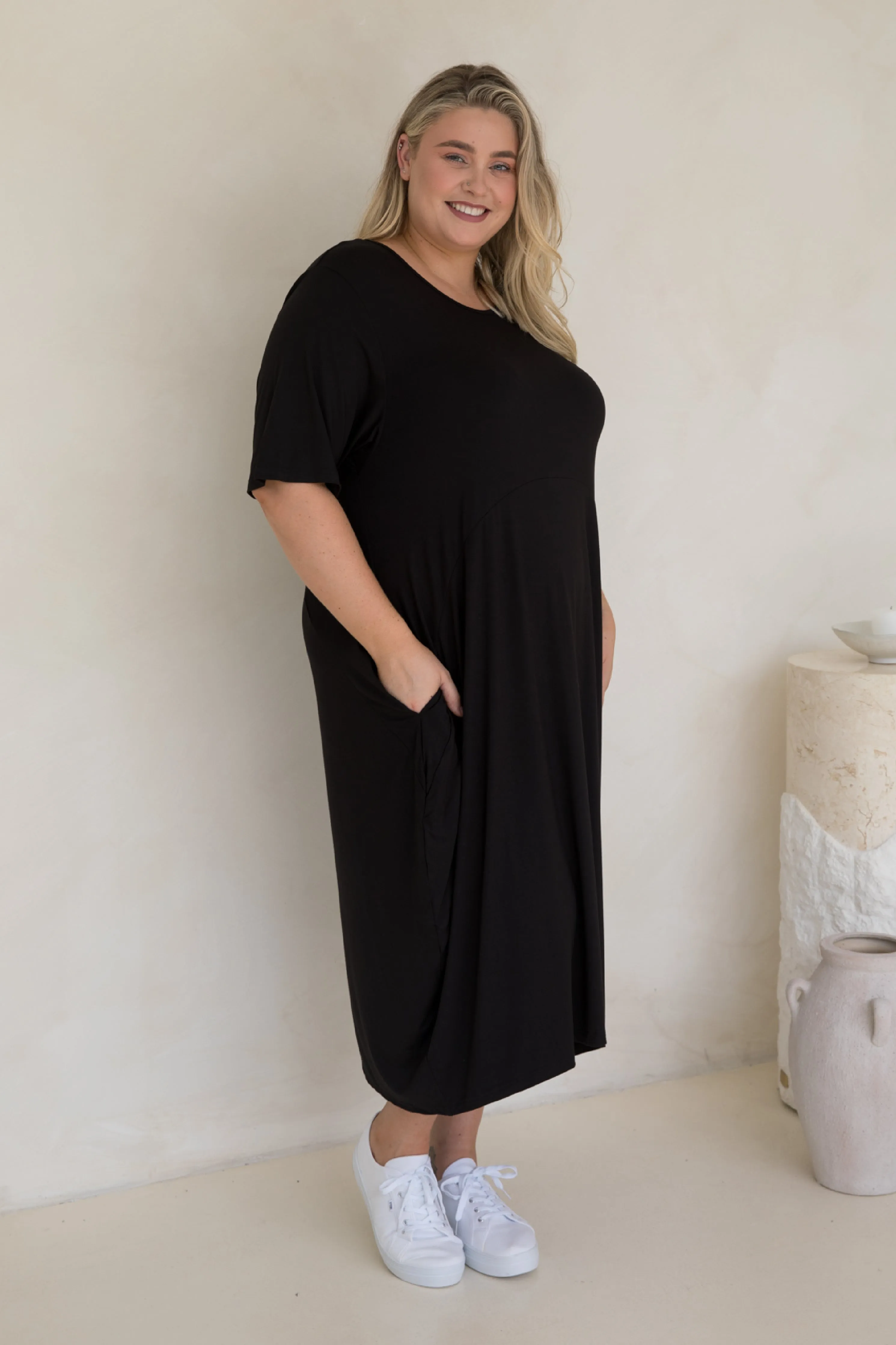 Short Sleeve Soho Dress in Black