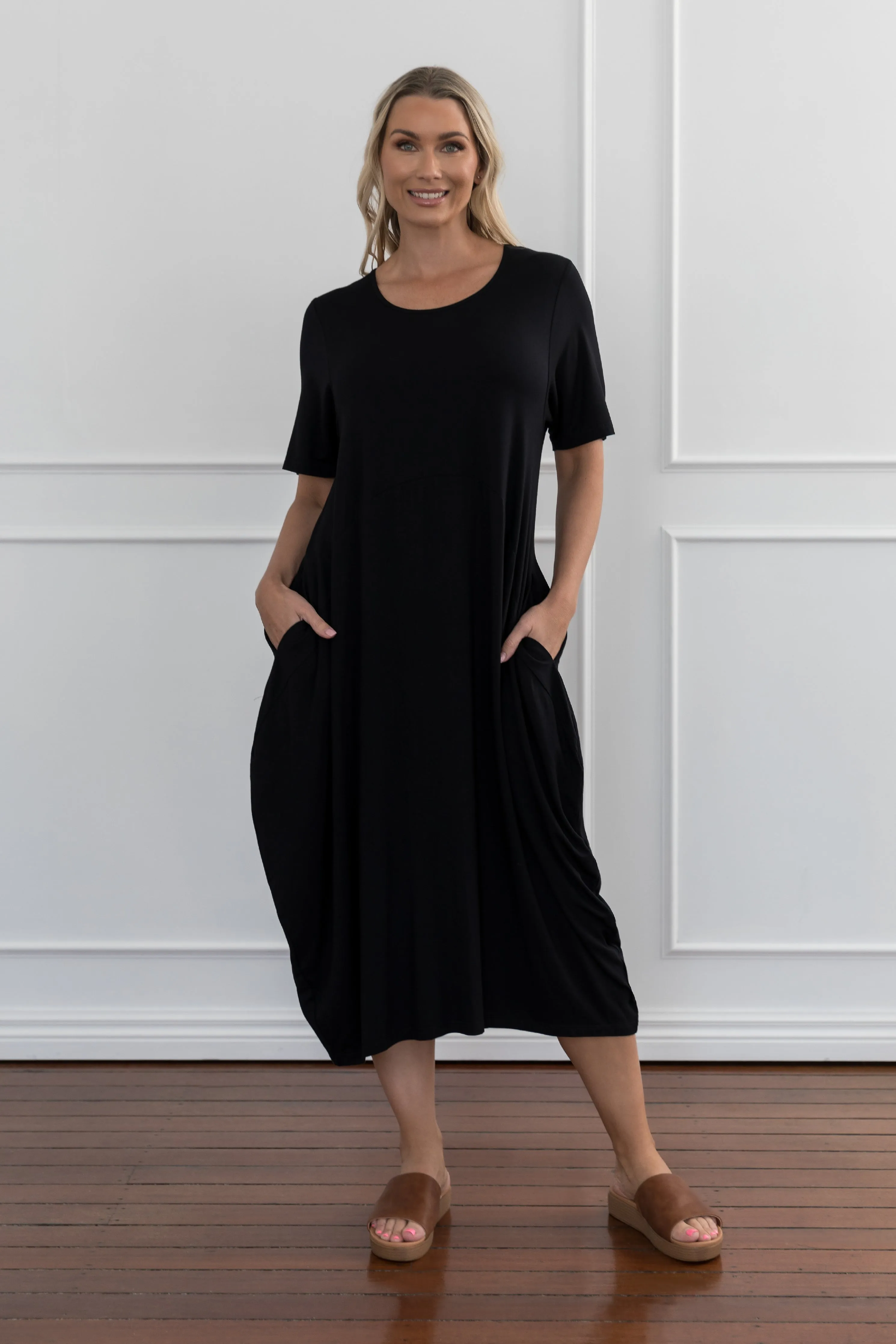 Short Sleeve Soho Dress in Black