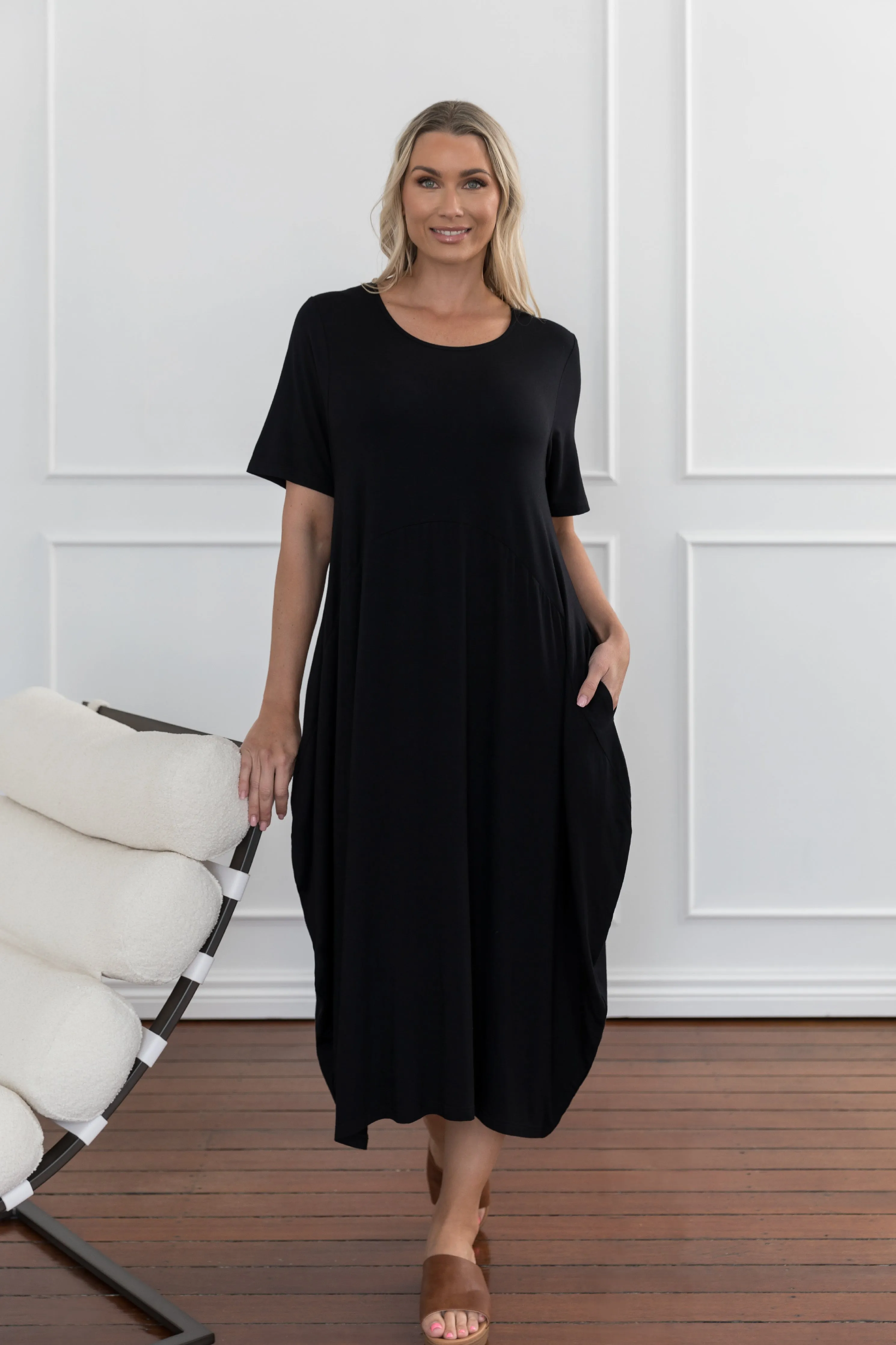 Short Sleeve Soho Dress in Black