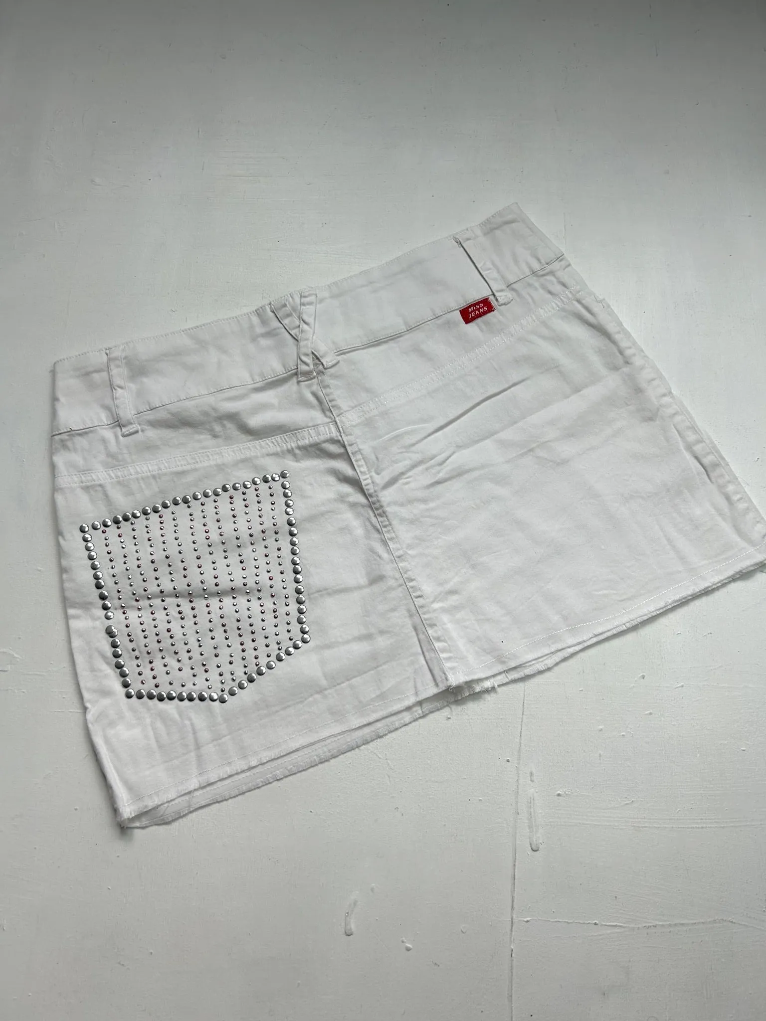 White denim mid rise y2k 90s vintage mini skirt (S)